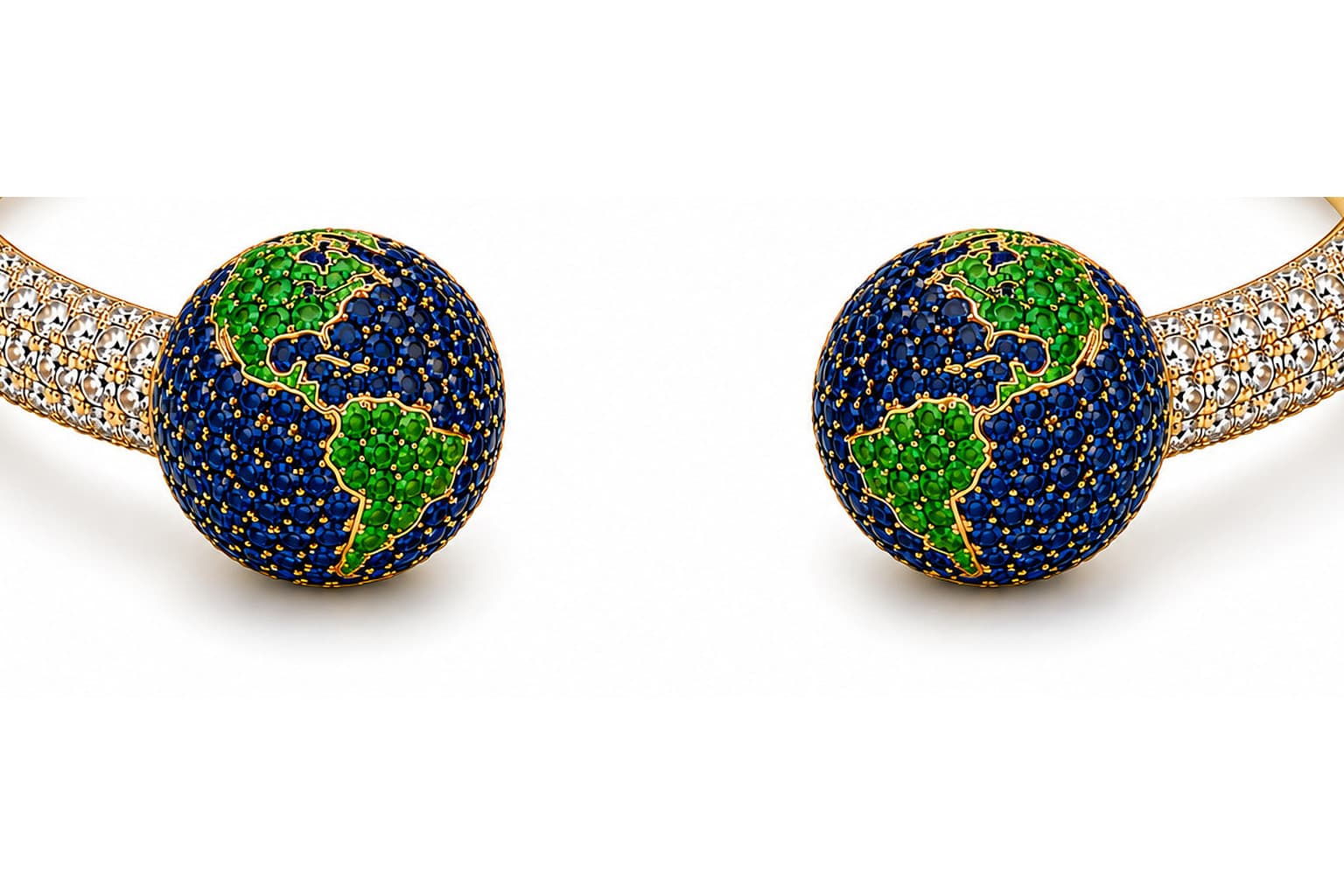 Global Bracelet, the two globe terminals and the opening.